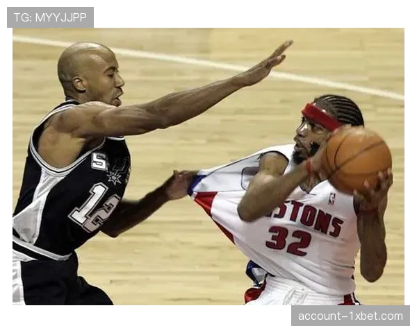 鲍文成英超首位在希尔迪金森球场进球的客队球员 打破历史纪录